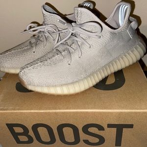 Yeezy Boost 350 in Sesame